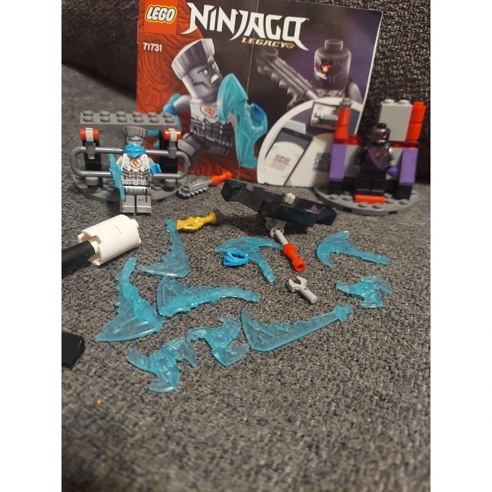 LEGO NINJAGO Legacy 71731 Epic Battle Set Zane vs. Nindroid w/ 2‎ Minifig 2021